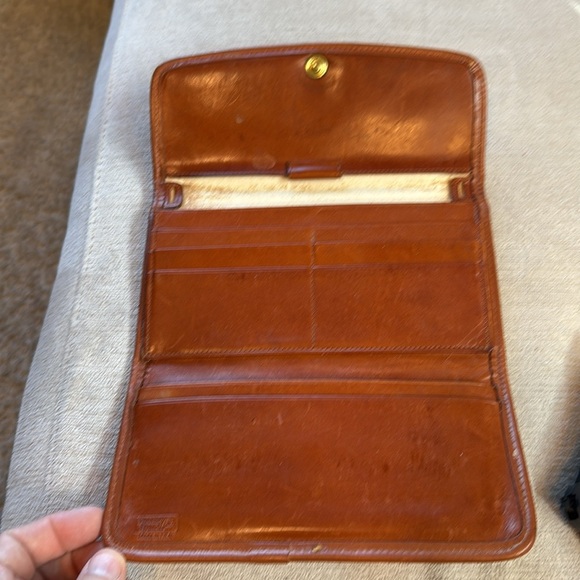 - Dooney and Bourke checkbook organizer style wallet - Picture 5 of 9